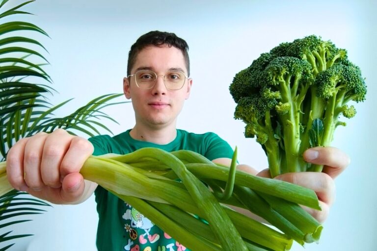 Vegetables That Grow Well in Shady Gardens